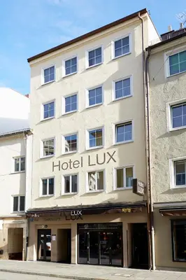 Das Gebäude in dem sich das Hotel befindet