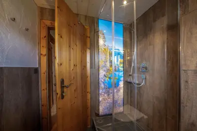 Ein Badezimmer in der Unterkunft Gästehaus Alpina