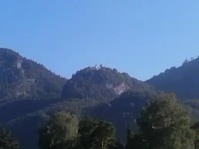 Ein allgemeiner Bergblick oder ein Berglick von der Pension aus