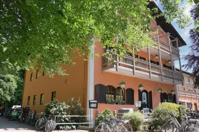 Das Gebäude in dem sich das Hotel befindet