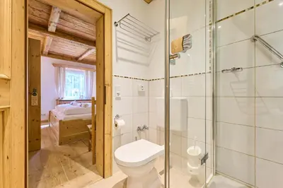 Ein Badezimmer in der Unterkunft Hotel Waldgasthof Buchenhain
