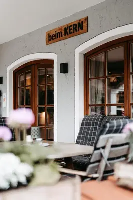 Ein Sitzbereich in der Unterkunft Hotel Garni Kern