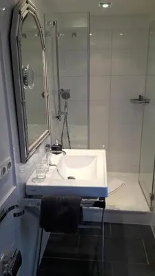 Ein Badezimmer in der Unterkunft Pension Prinz