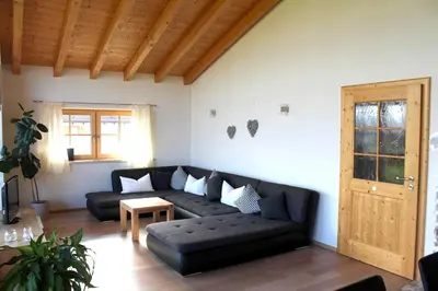 Ein Sitzbereich in der Unterkunft Ferienwohnung Panoramablick