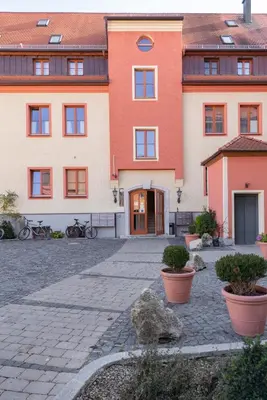 Das Gebäude in dem sich das Hotel befindet