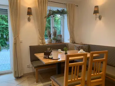 Ein Sitzbereich in der Unterkunft GÄSTEHAUS an der Sempt Ferienwohnungen & Apartements