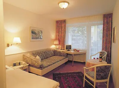 Ein Sitzbereich in der Unterkunft Kurhotel Weber