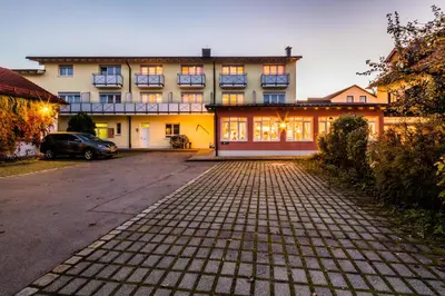 Das Gebäude in dem sich das Hotel befindet