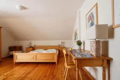 Ein Bett oder Betten in einem Zimmer der Unterkunft Il Plonner - Hotel Restaurant Biergarten
