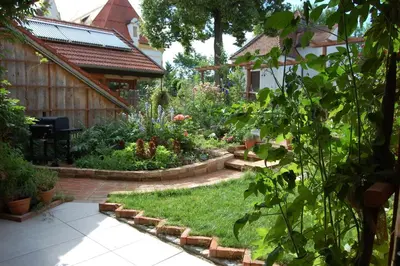 Ein Garten an der Unterkunft Studio Via Claudia Augusta