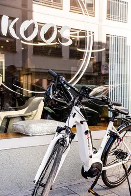 Radfahren an der Unterkunft KOOS Hotel&Apartments - City Aparthotel oder in der Nähe