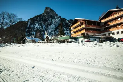 Ein allgemeiner Bergblick oder ein Berglick von des Hotels aus