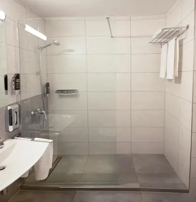 Ein Badezimmer in der Unterkunft ARABEST Aparthotel & Boardinghouse