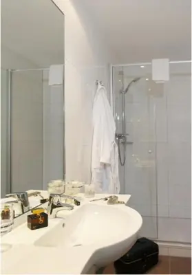 Ein Badezimmer in der Unterkunft Stern Hotel Soller