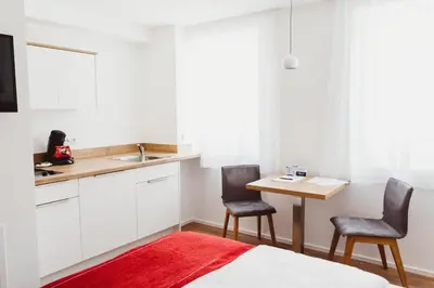 Küche/Küchenzeile in der Unterkunft HEIMAT | Hotel & Boarding House