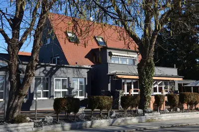 Das Gebäude in dem sich das Hotel befindet