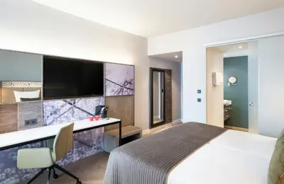 TV/Unterhaltungsangebot in der Unterkunft Leonardo Royal Hotel Munich