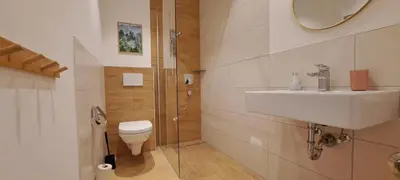 Ein Badezimmer in der Unterkunft Backerwirt - Wohnen und Schlafen
