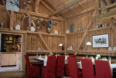 Ein Restaurant oder anderes Speiselokal in der Unterkunft Hubertus Apfeltrang - Braugasthof und Wellnesshotel im Allgäu