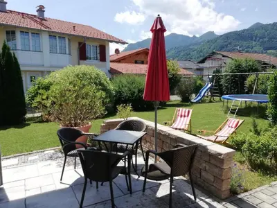 Ein allgemeiner Bergblick oder ein Berglick von der Ferienwohnung aus