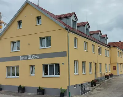 Das Gebäude in dem sich die Pension befindet