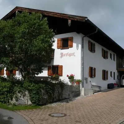 Haus Perlgut - Maraun Alessia
