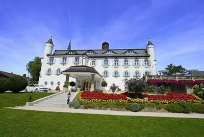 Ein Garten an der Unterkunft Ferienwohnungen im Bonnschloessl