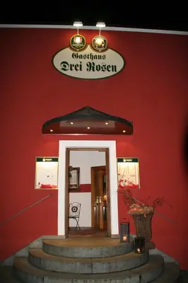 Ein Zertifikat, Auszeichnung, Logo oder anderes Dokument, das in der Unterkunft Hotel DAH-Inn ausgestellt ist