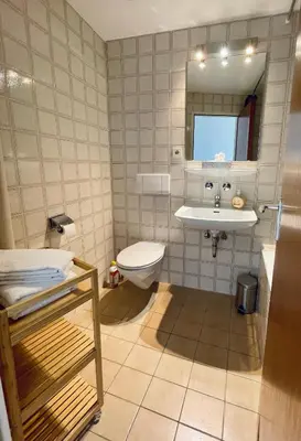 Ein Badezimmer in der Unterkunft Augsburg Hotelturm