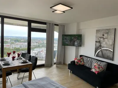 Ein Sitzbereich in der Unterkunft Augsburg Hotelturm