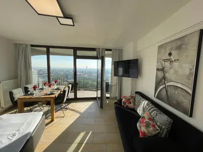TV/Unterhaltungsangebot in der Unterkunft Augsburg Hotelturm