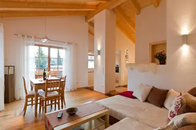 Ein Sitzbereich in der Unterkunft Ferienwohnung F9