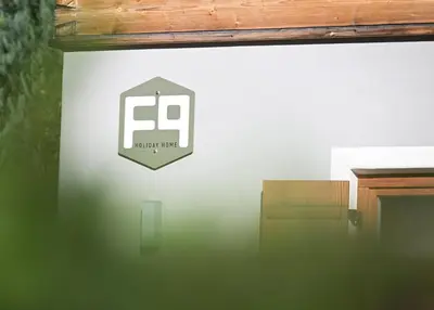 Ein Zertifikat, Auszeichnung, Logo oder anderes Dokument, das in der Unterkunft Ferienwohnung F9 ausgestellt ist