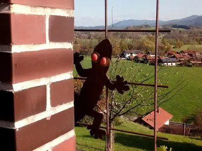 Ein allgemeiner Bergblick oder ein Berglick von des Ferienhauses aus