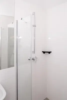 Ein Badezimmer in der Unterkunft FirstSleep Boardinghouse Griesfeldstrasse München