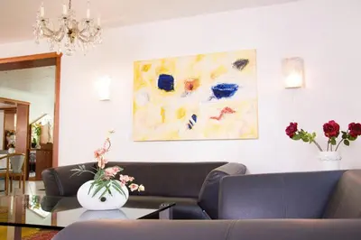 Ein Sitzbereich in der Unterkunft Kurhotel Kaiser