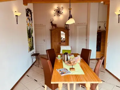 Ein Sitzbereich in der Unterkunft Ferienwohnung Enzian im Haus Schmid