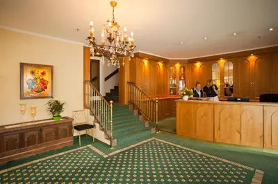 Lobby/Rezeption in der Unterkunft Hotel Mayer