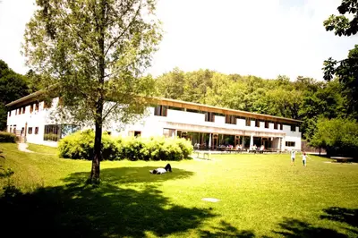 Das Gebäude in dem sich das Hostel befindet