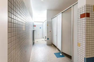 Ein Badezimmer in der Unterkunft Jugendherberge Possenhofen