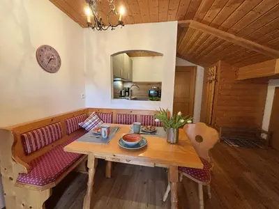 Ein Sitzbereich in der Unterkunft Ferienwohnung Bergfrieden