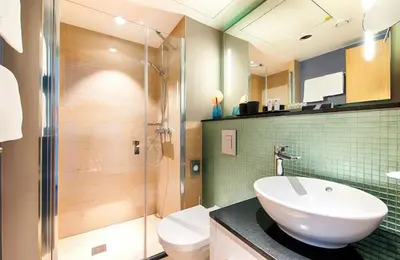 Ein Badezimmer in der Unterkunft NYX Hotel Munich by Leonardo Hotels