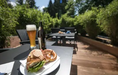 Essen im Hotel oder in der Nähe