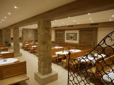 Ein Sitzbereich in der Unterkunft Gasthaus-Hotel Faltermaier