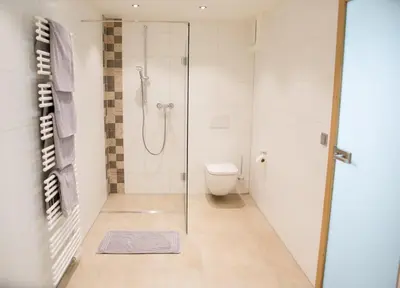 Ein Badezimmer in der Unterkunft Gasthaus-Hotel Faltermaier