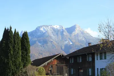 Ein allgemeiner Bergblick oder ein Berglick von der Ferienwohnung aus