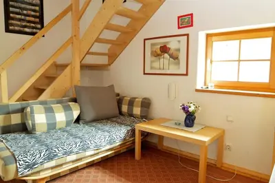 Ein Sitzbereich in der Unterkunft Ferienwohnung Bacher