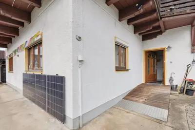 Das Gebäude in dem sich die Ferienwohnung befindet