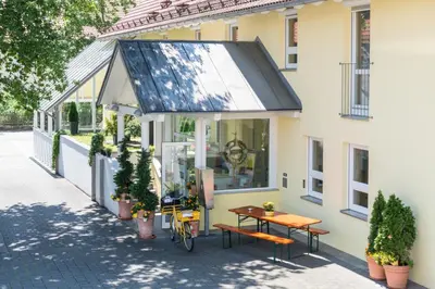 Das Gebäude in dem sich das Hotel befindet