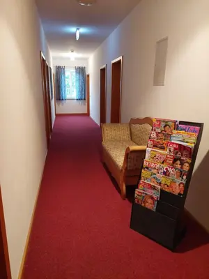 Ein Sitzbereich in der Unterkunft Der Heurige im Gasthaus zum Löwen